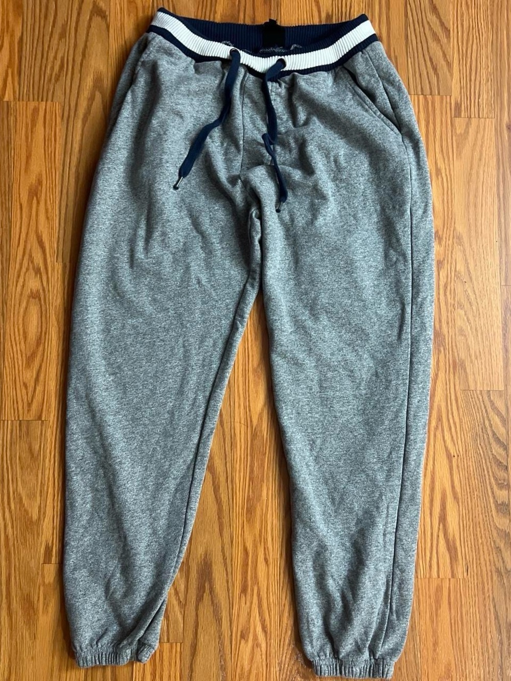 Colorfast Gray heather sweatpants with navy blue and white striped waistband M